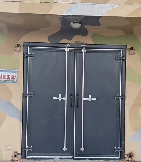 哈密工业平开门