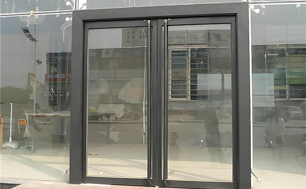 哈密玻璃地弹门