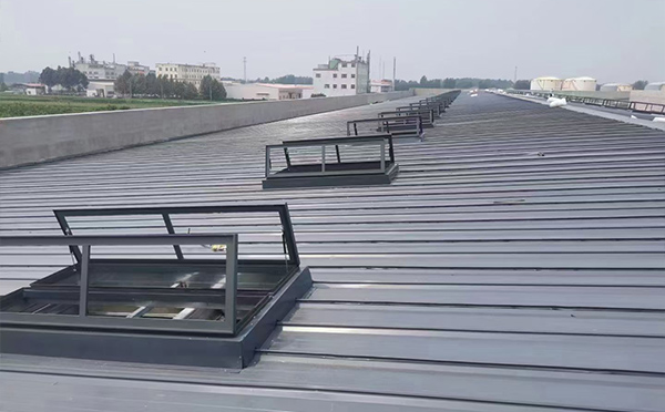 某中学室内体育馆哈密排烟窗改造项目