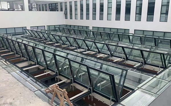 百安科技有限公司近期哈密排烟窗项目案例分享 百安科技有限公司近期哈密排烟窗项目案例分享