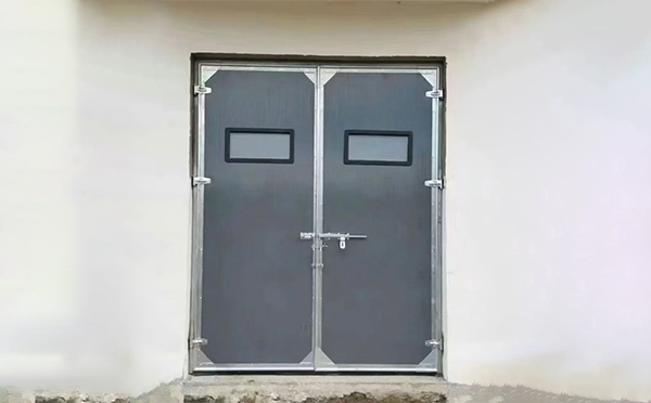 哈密工业门在高温作业区域的运行表现